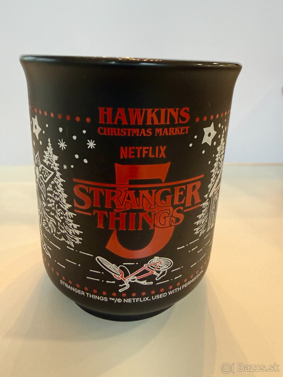 Originál vianočný hrnček Stranger Things 5