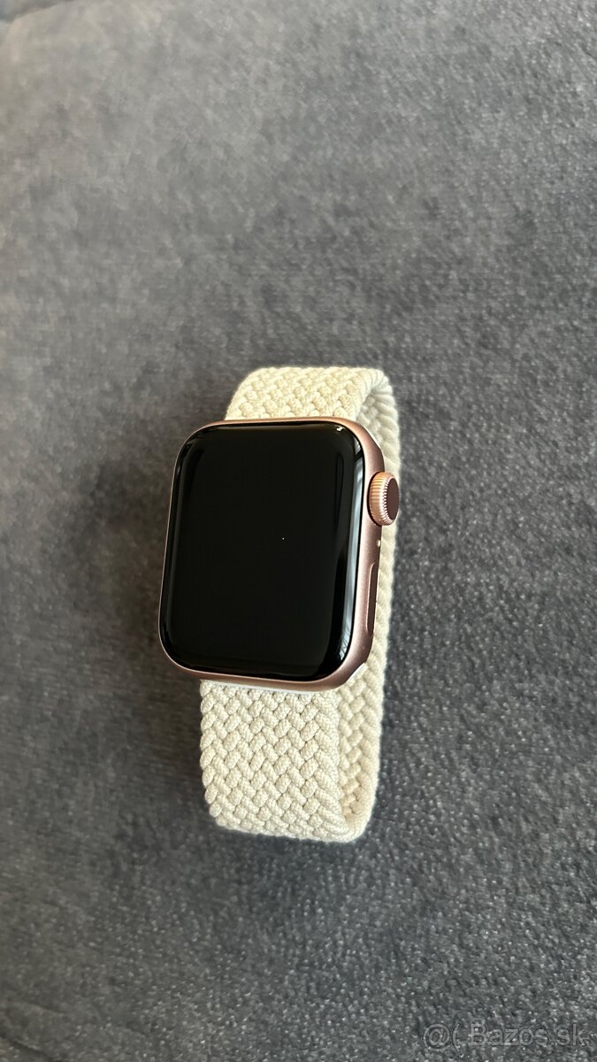 Apple watch SE 40mm rose gold