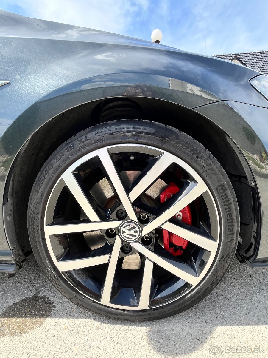 Volkswagen Golf Gti - 10