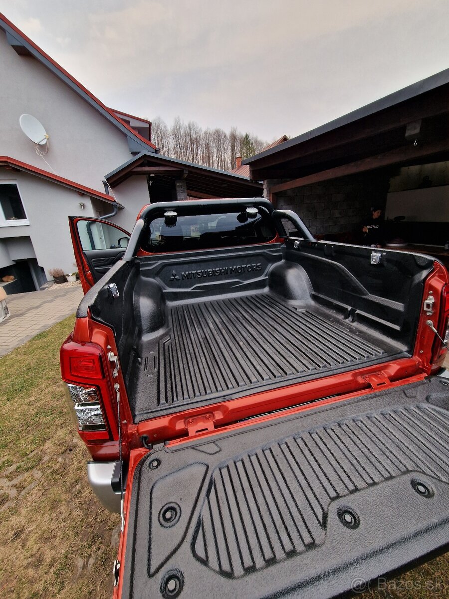 Mitsubishi L200 - 10