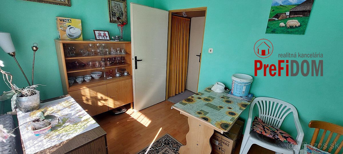 PREDAJ veľký 4 izbový byt Žarnovica. Výmera bytu 80m2. - 10