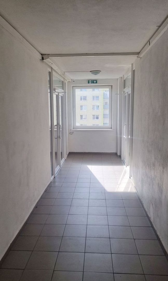 Rezervované - Čiastočne zrekonštruovaný bytík s loggiou - 10