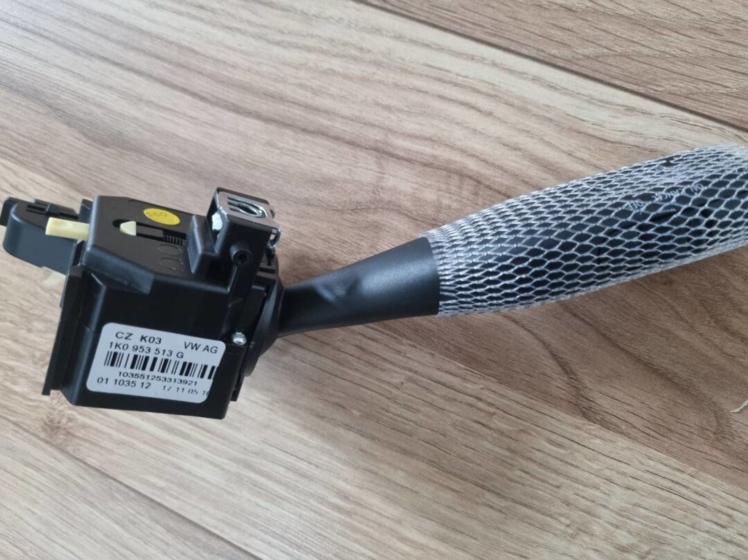 Páčka TEMPOMATu OCTAVIA SUPERB YETI GOLF PASSAT - 10