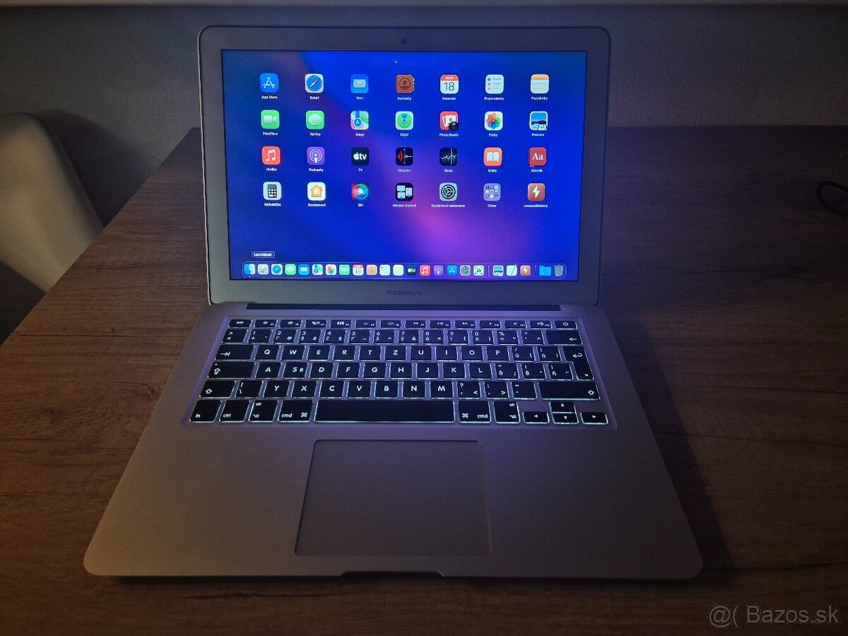 MacBook Air (13-inch, 2017)/Intel Core i5/8GB RAM/128GB SSD - 10