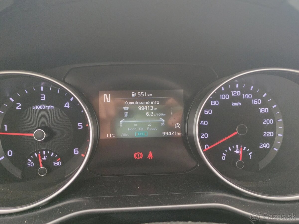 KIA CEEDSW 1,6 CRDI iM6 mhev Silver 2/2023 - 10