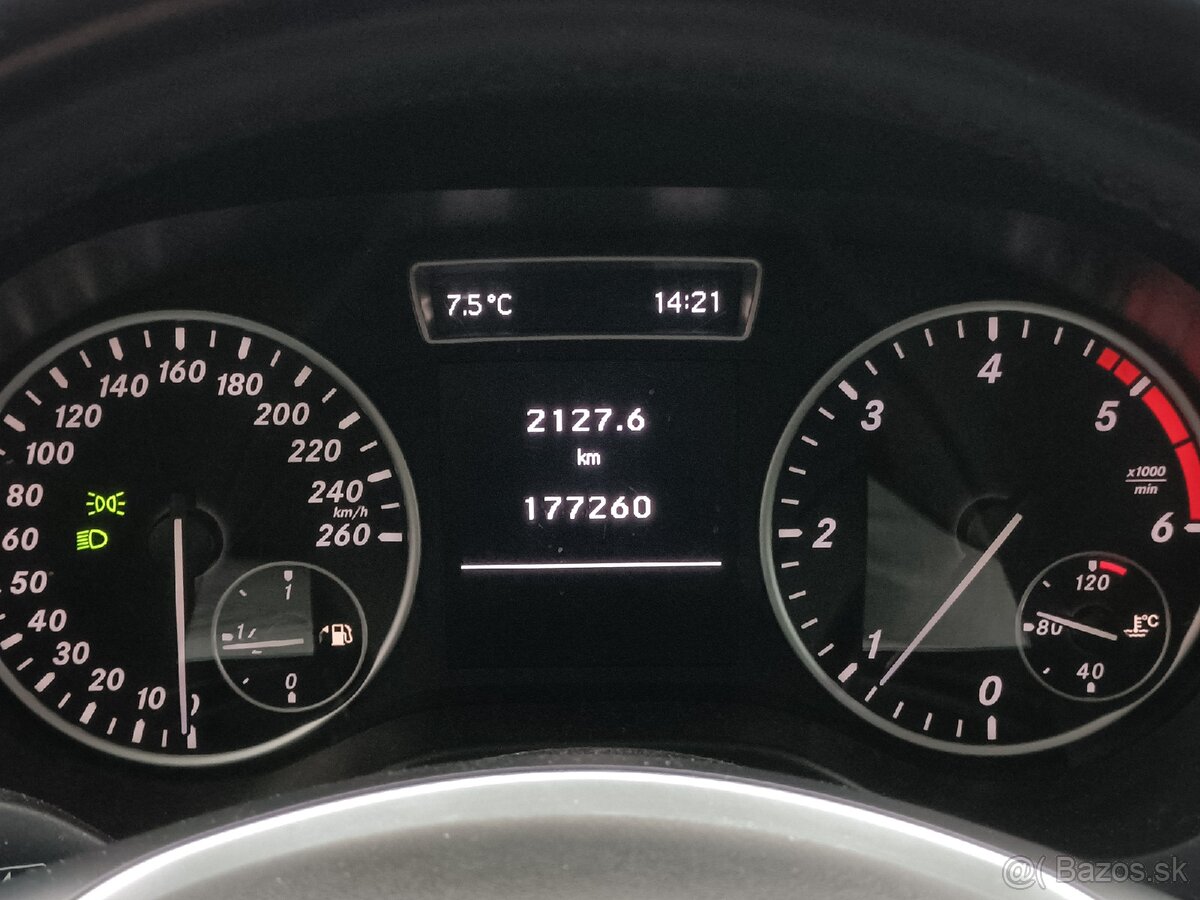 Mercedes Benz A 180 cdi - 10