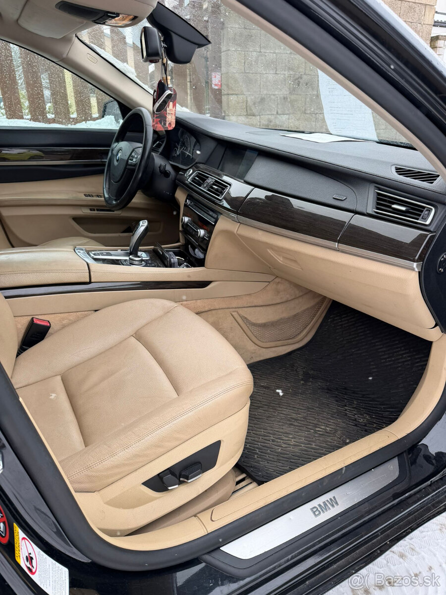 BMW 730D LONG 170kW – max. výbava, po servisu - 10