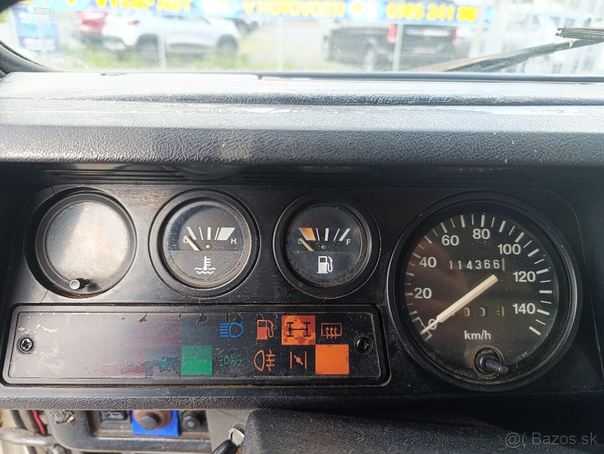 Land Rover Defender LDVA 90 H T O - 10