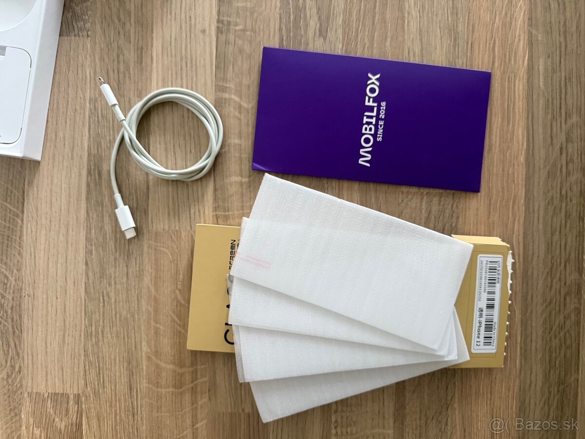 Predám iPhone 12 64GB modrý + obaly a sklá - 10