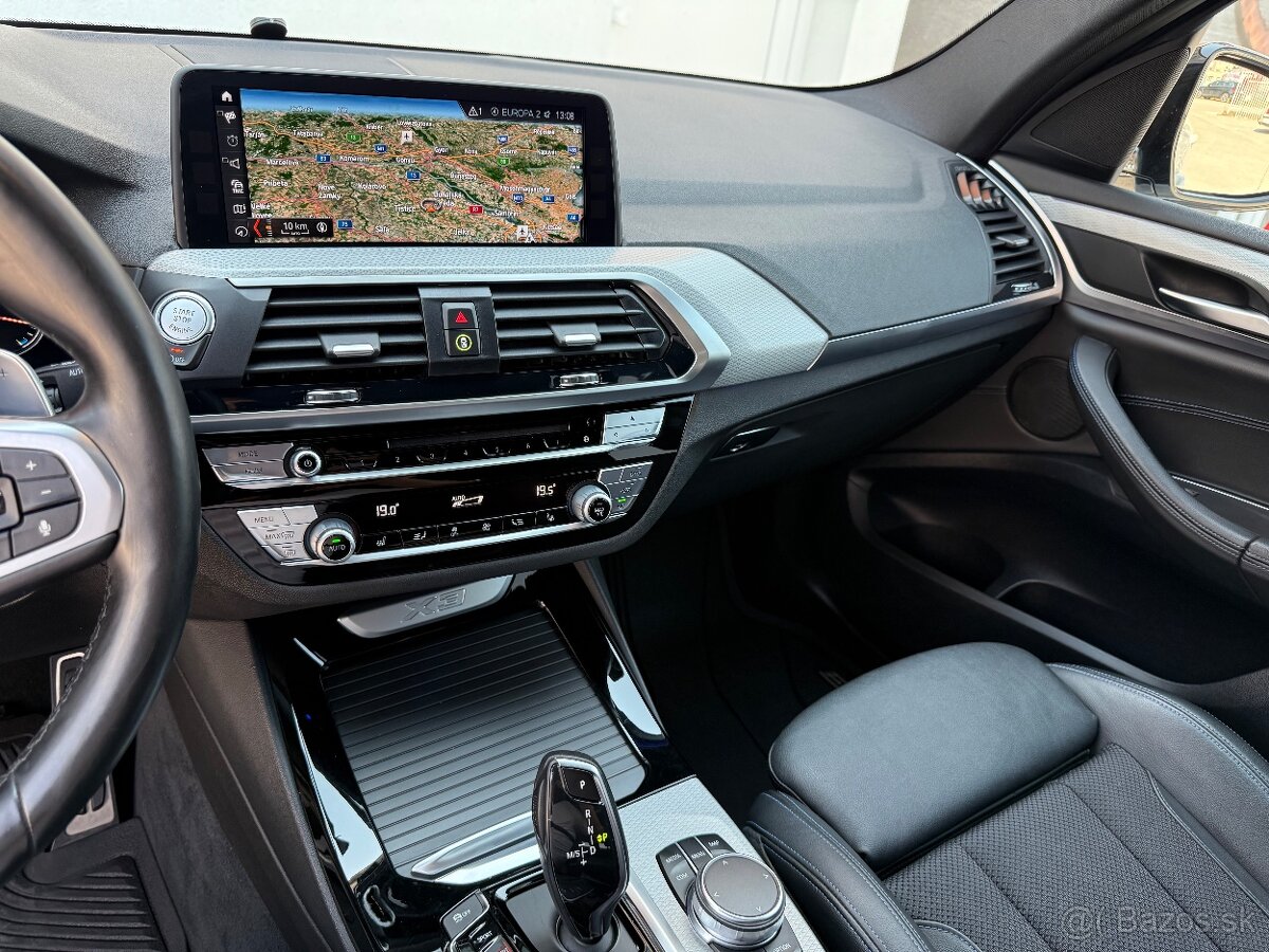 BMW X3 xDrive M-packet A/T LED ACC HUD PANORÁMA - 10