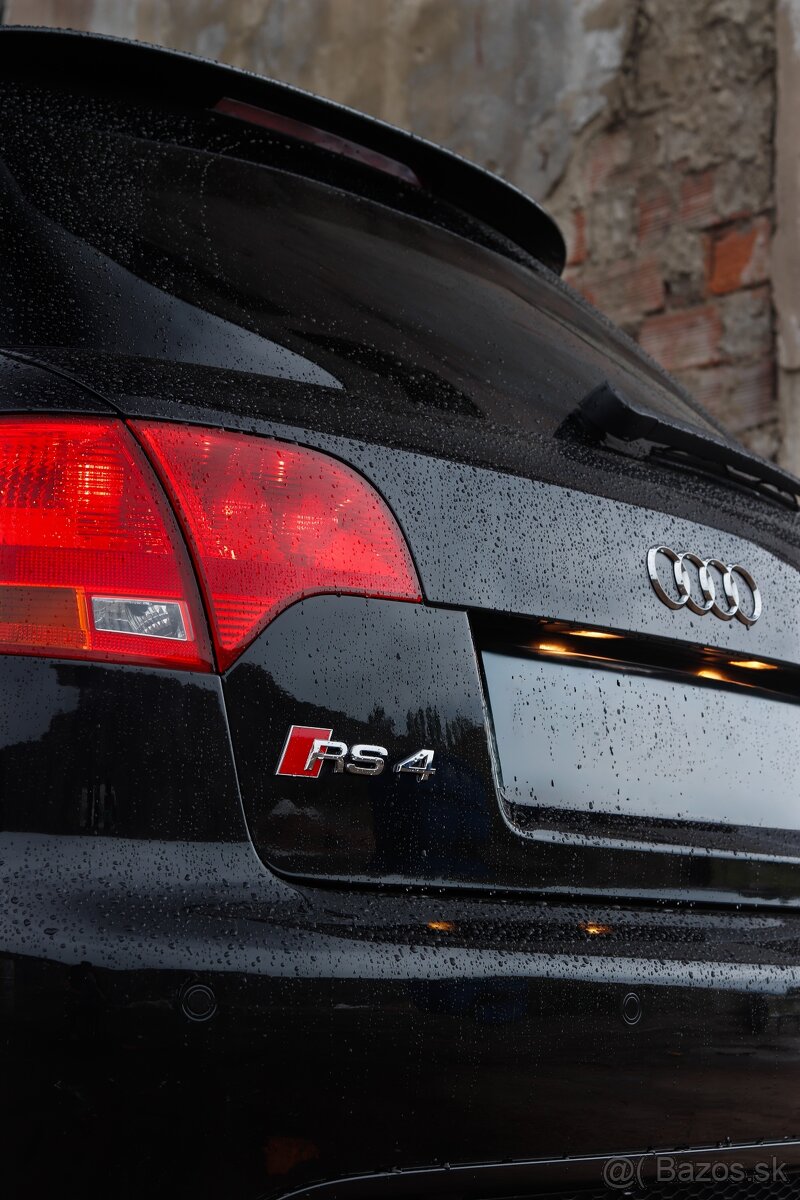 Audi RS4 avant b7 - 10