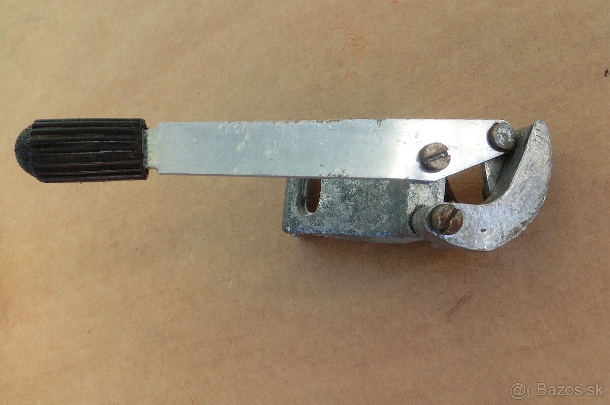 Rôzne staré retro náradie . - 10