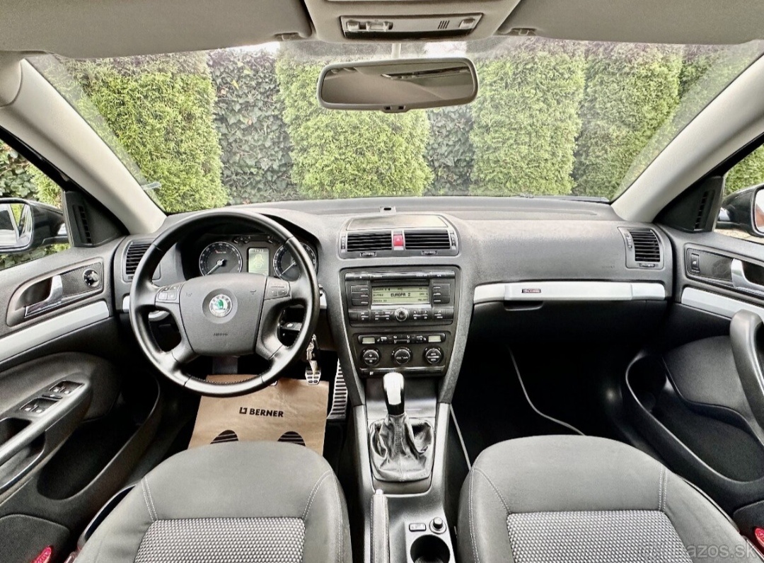 Škoda Octavia Scout 2 4x4 2.0TDI 103kw - 10