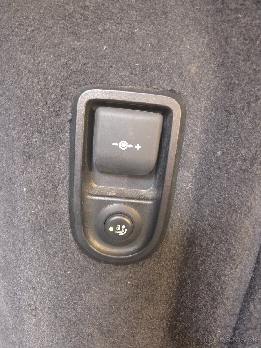 BMW 520d xDrive Sport line, ťažné, nezavisle kúrenie (bufik) - 10