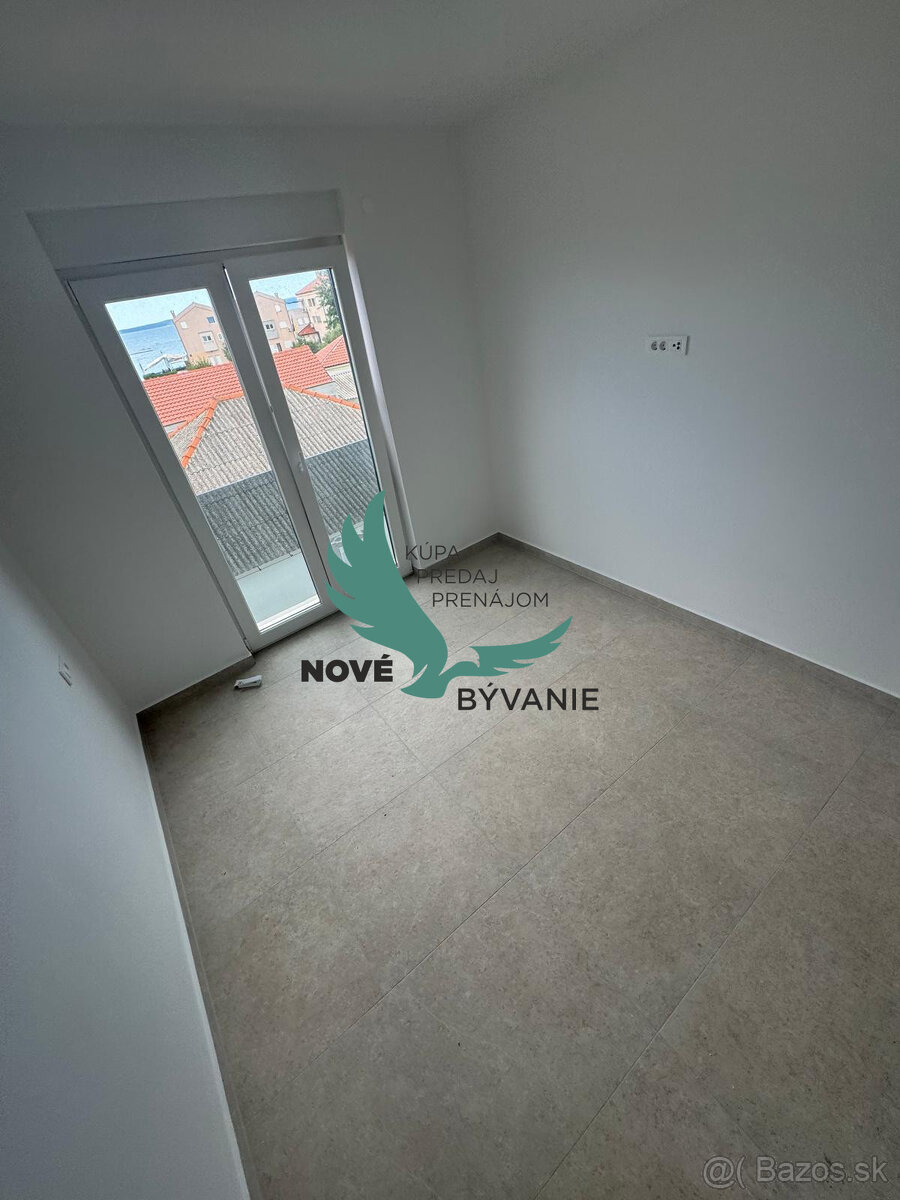 Apartmán so strešnou terasou len 100m od pieskovej pláže - 10