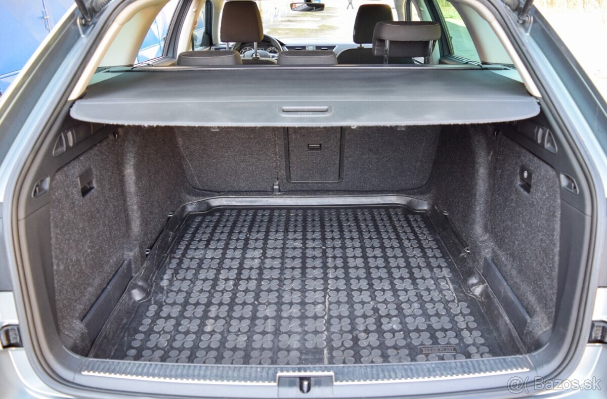 Škoda Superb Combi 1.6 TDI DSG - 10