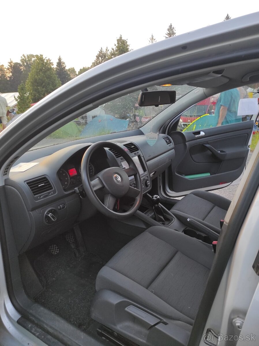 Cukrík - Volkswagen Golf 1,4 benzín - 10