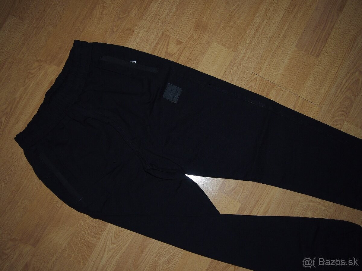 Armani Exchange pánska tepláková súprava - 10