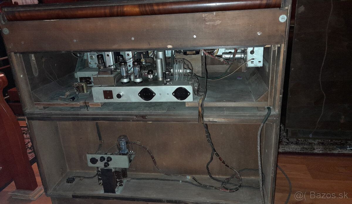 Hudobná skriňa Tesla 1101A Jubilant - 10