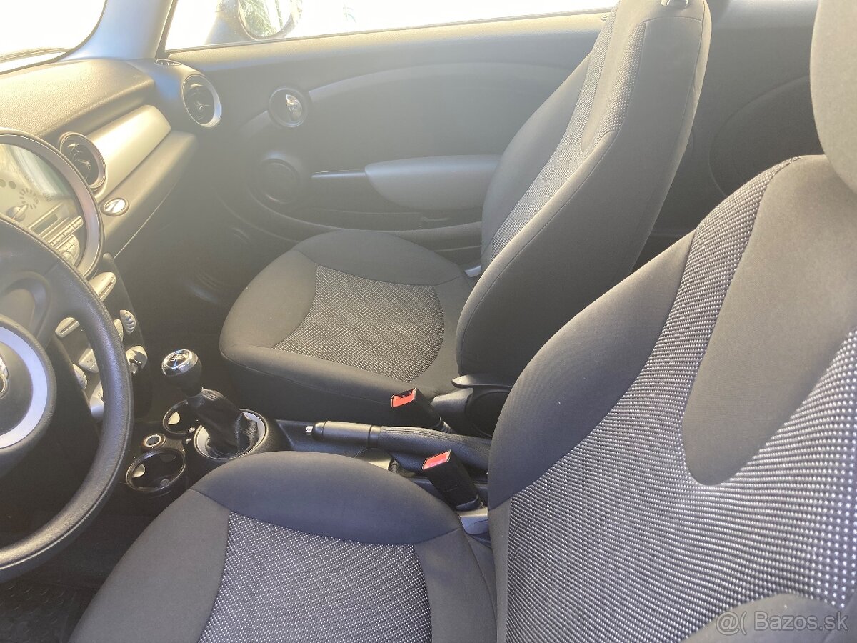 MINI COOPER 1.4 BENZIN 70 KW ROK VYROBY 2009 - 10