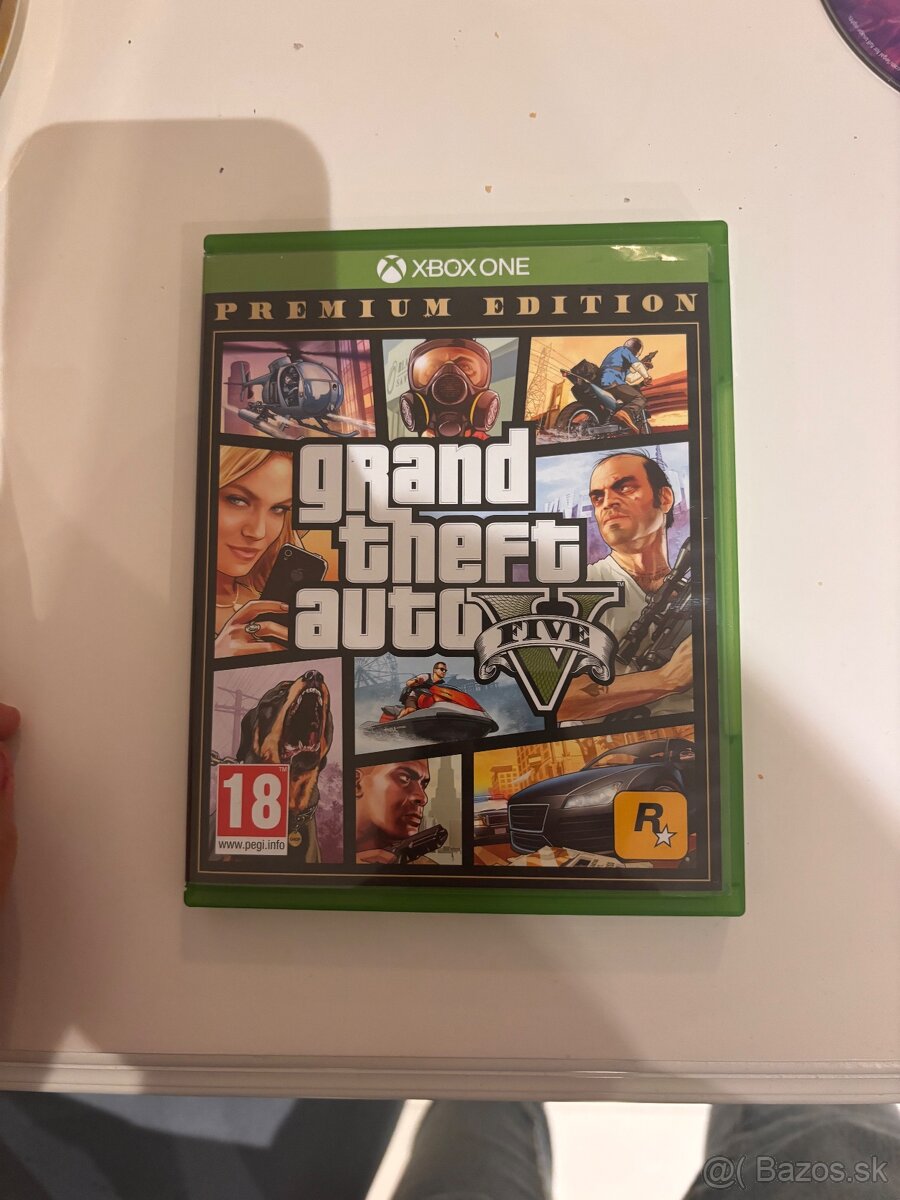 Predam XBOX ONE X 1tb - 10