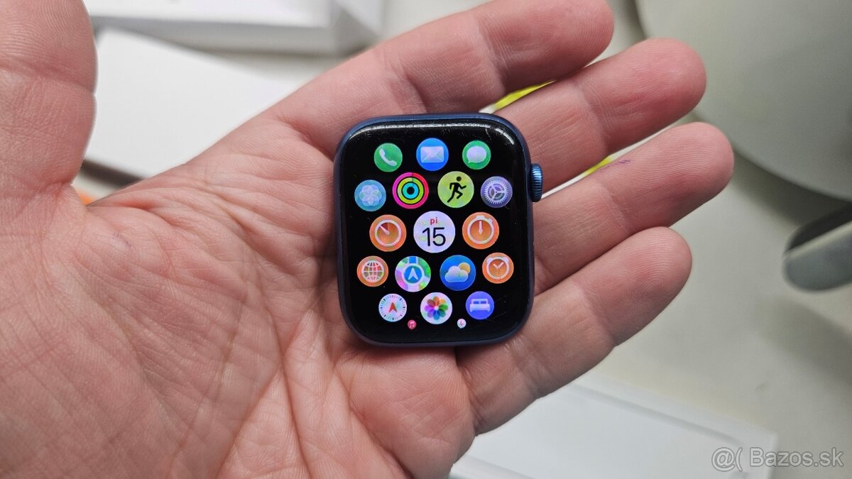 Apple Watch 7 modré 45mm + remienky - 10