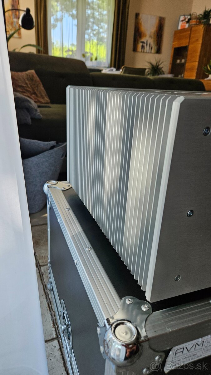 Predám zosilňovač AVM Ovation SA 8.2 - 10