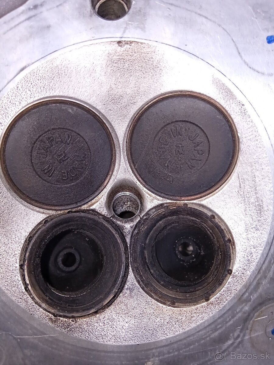 Hlava Honda NX650 Dominator - 10