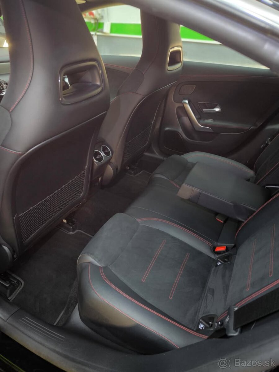 Mercedes - Benz CLA200 AMG Line - 10