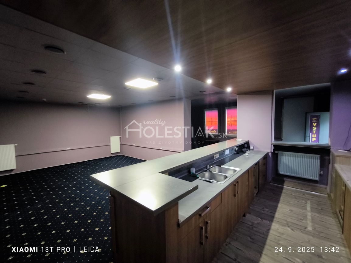 Predám exkluzívne polyfunkčný objekt - 10