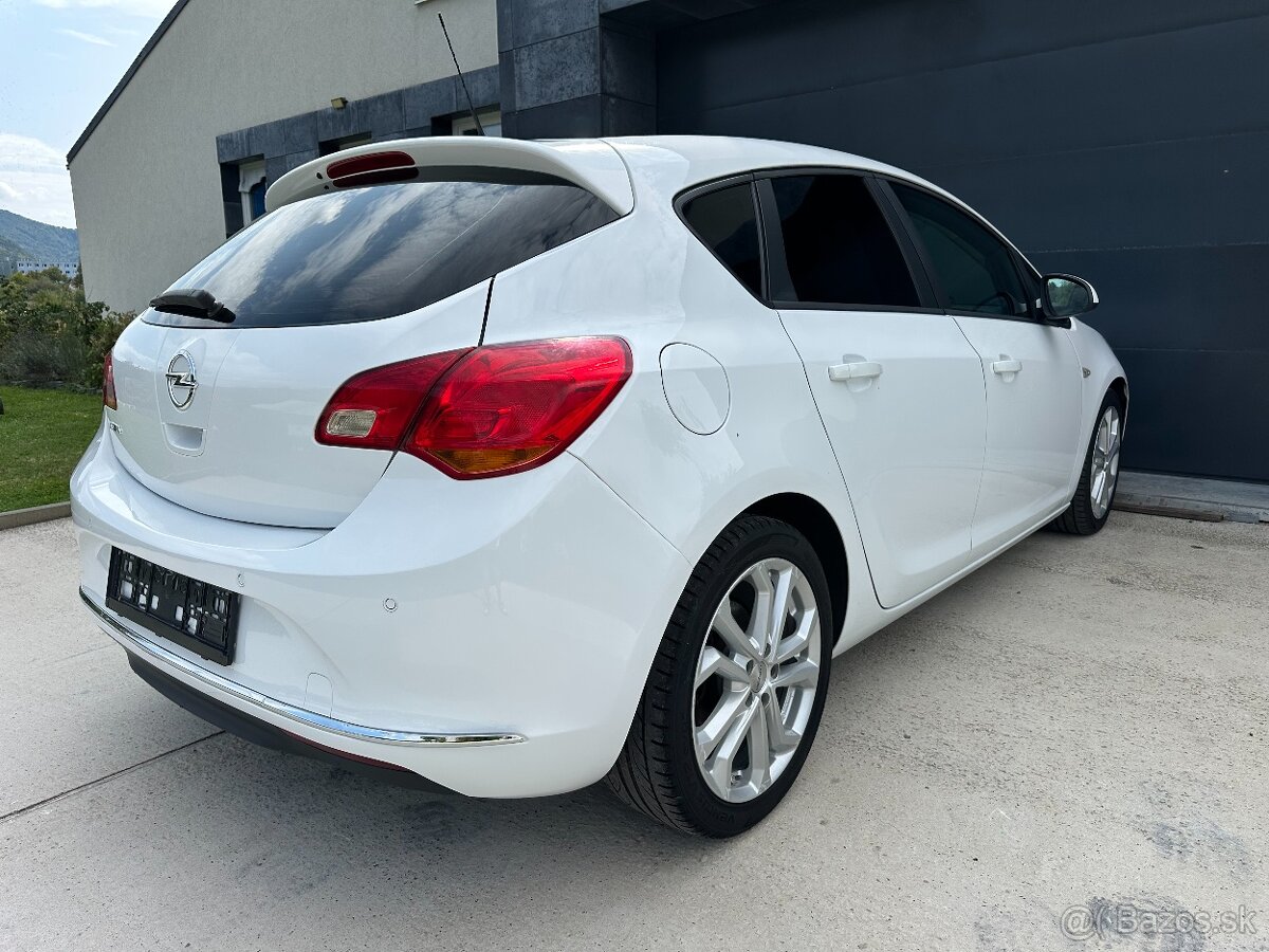 Opel Astra 1.6i - 10
