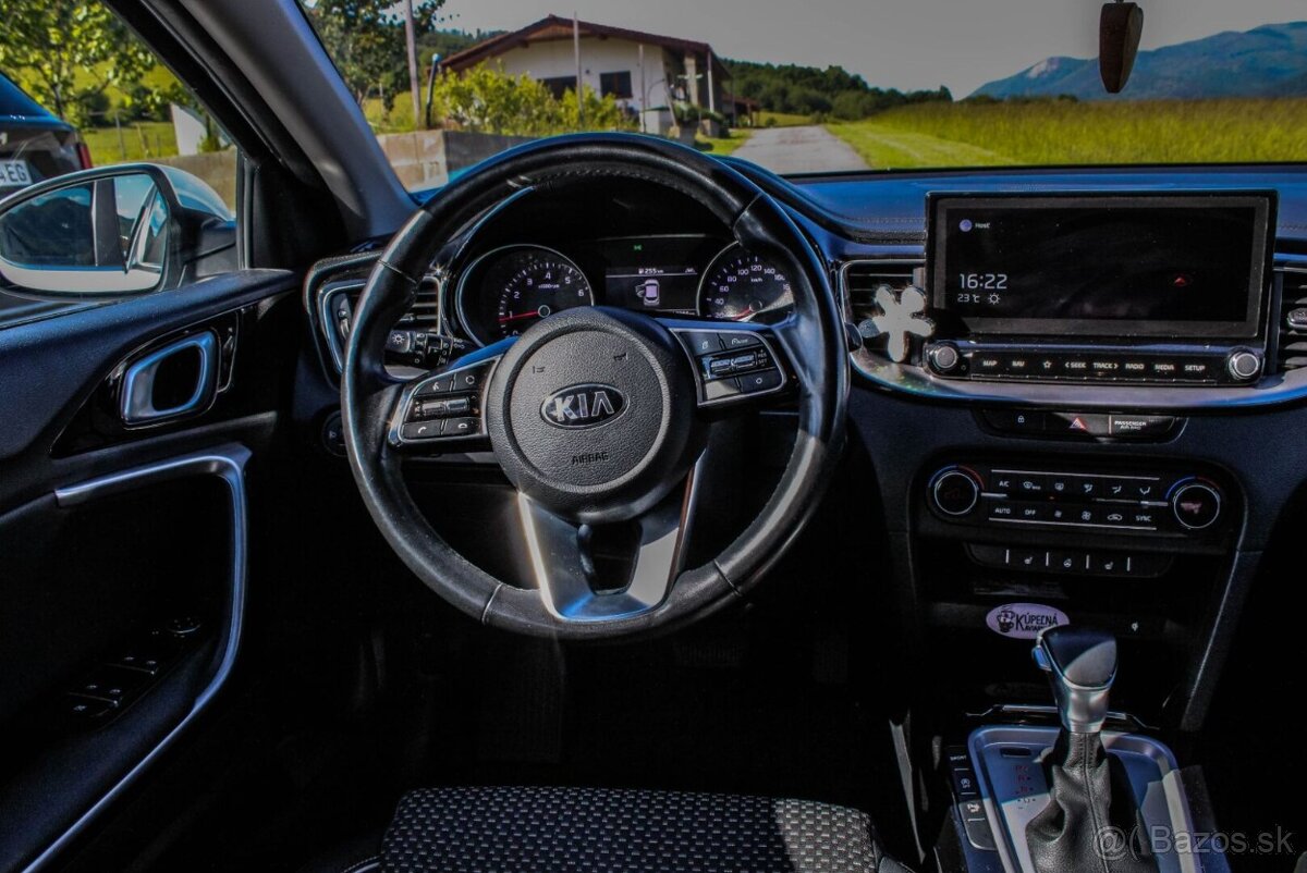 Kia XCeed 1.5 T-GDi Silver A/T - 10