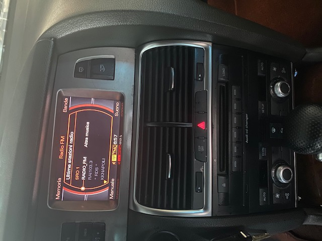 Audi Q7 3.0 V6 TDI Quattro S tronic S-line 7-miestne SK ŠPZ - 10