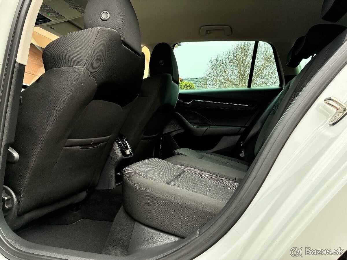 Skoda Octavia Combi 2.0 TDI Executive - 10