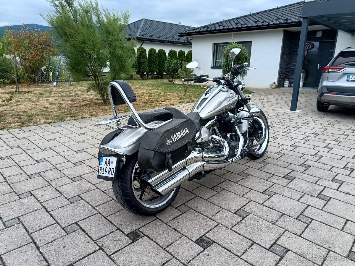 Yamaha Raider 1900 - 10