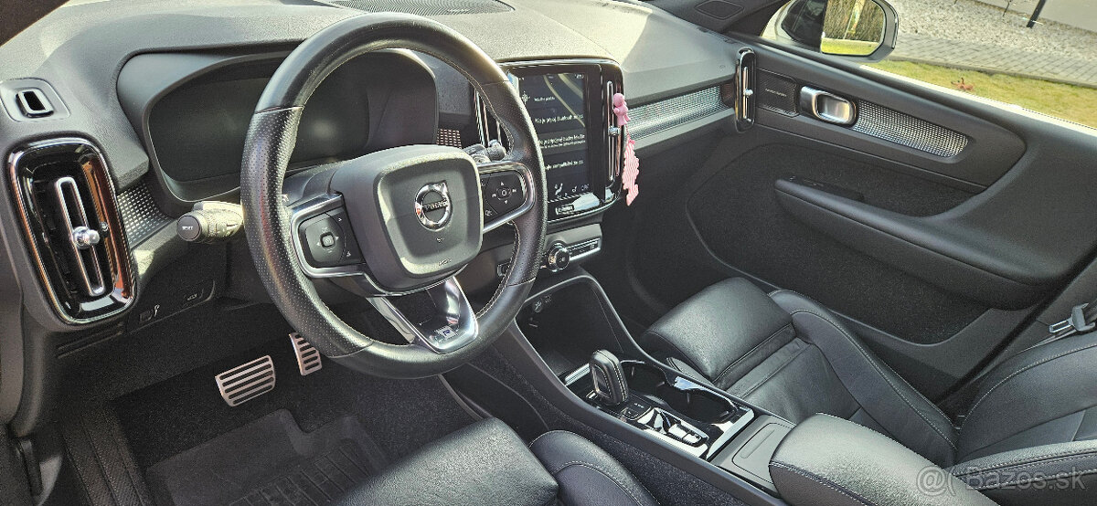 Volvo XC40 - 10