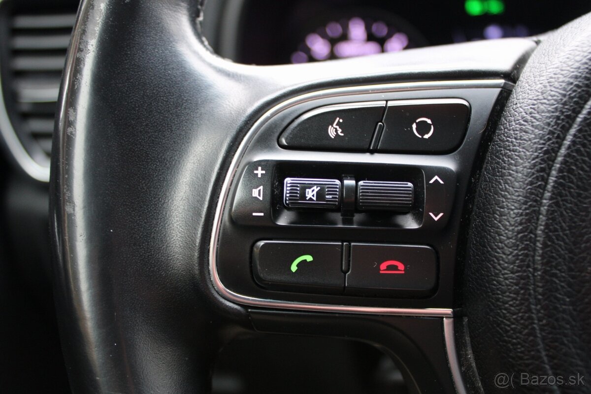 Kia Sportage 1.7 CRDi 2WD Gold - 10