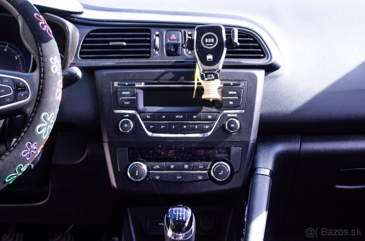 Renault Kadjar 2015.obsah 1.2 benzín. - 10