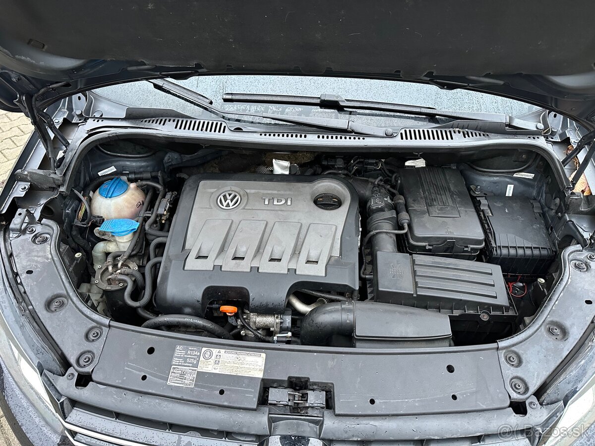Volkswagen Touran 1.6tdi 2011 - 10