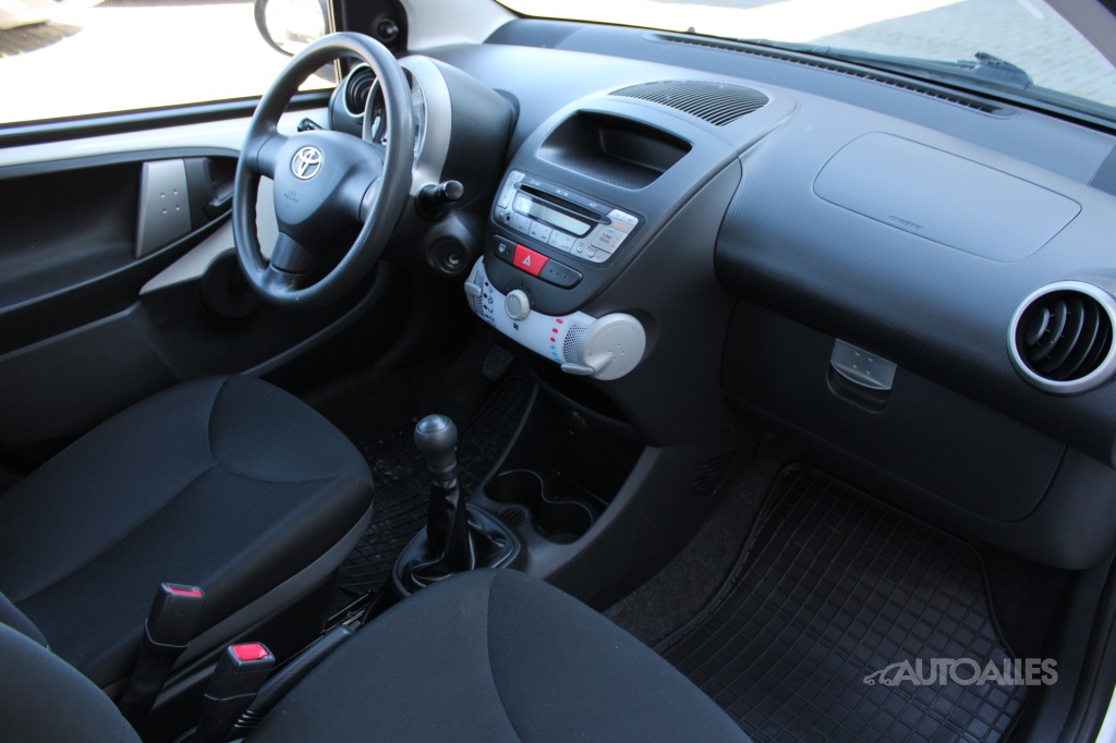 Toyota Aygo 1,0 i 50 kW - 10