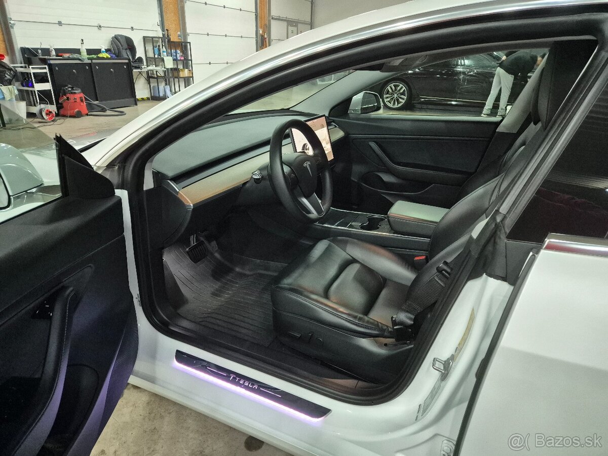 Tesla Model 3 Long Range - 10