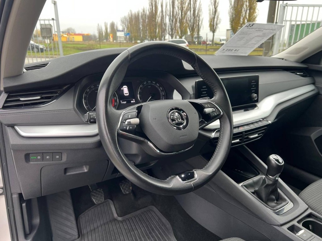 Škoda Octavia Combi 2.0 TDI SCR Ambition - 10
