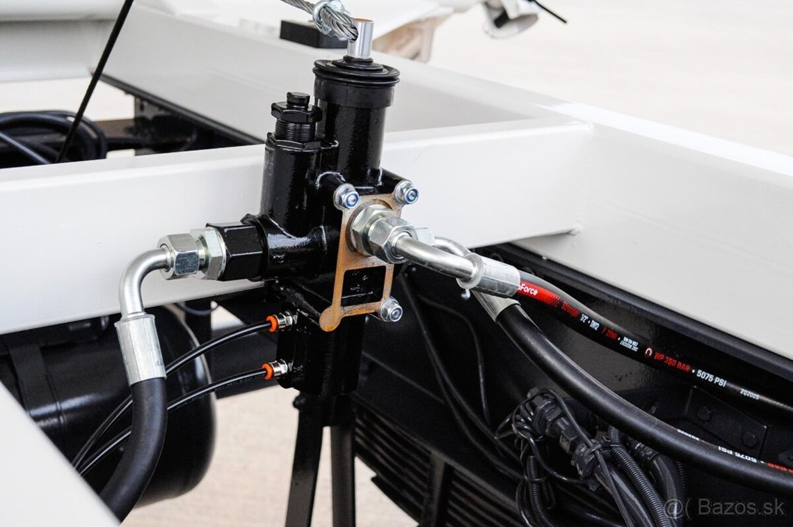 4X4 TROJSTRANNÝ SKLÁPAČ / VYKLÁPAČ - SCANIA P440 - 10