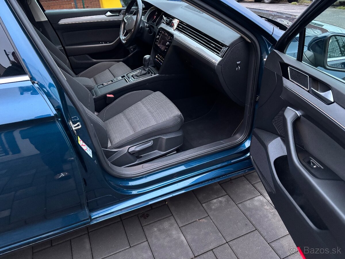 Volkswagen Passat Variant 2.0 TDI EVO Elegance DSG - 10