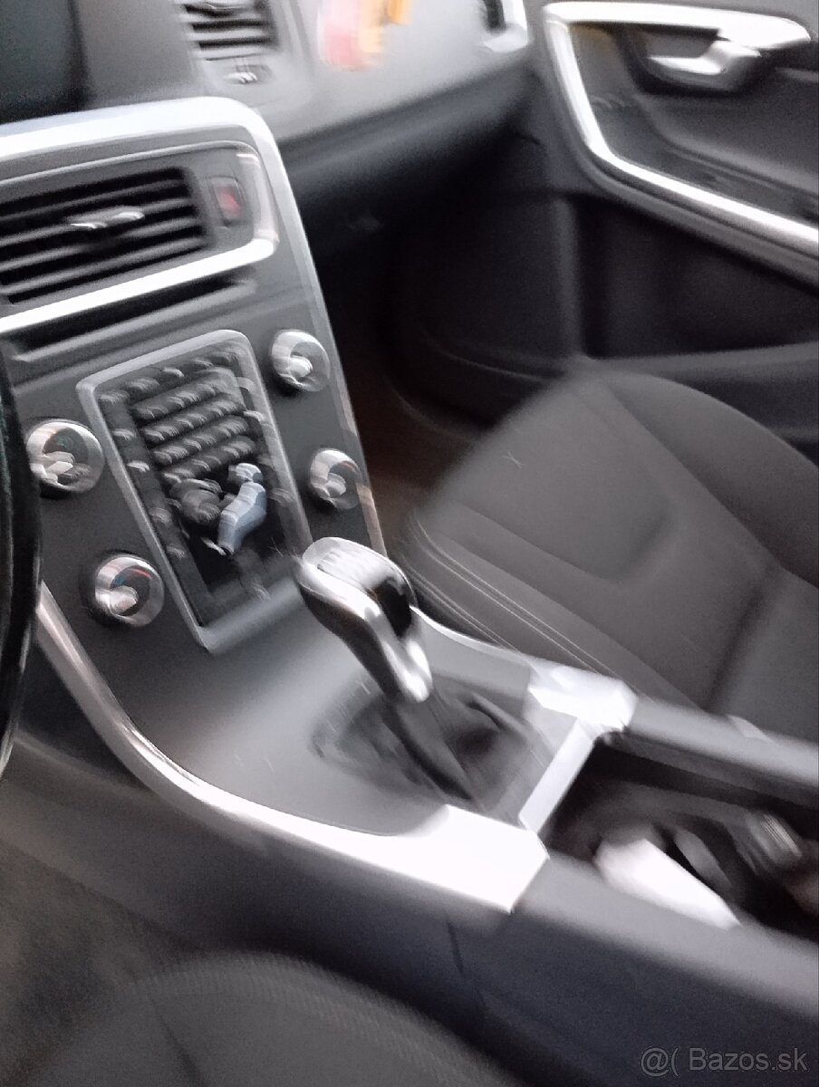 Volvo v60 - 10