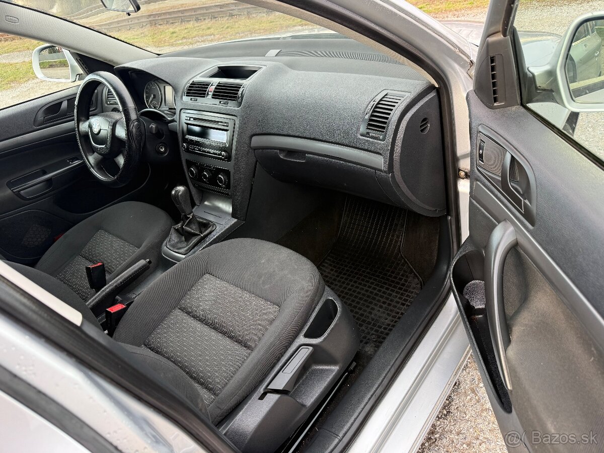 Škoda Octavia 1.6 TDI Combi - 10