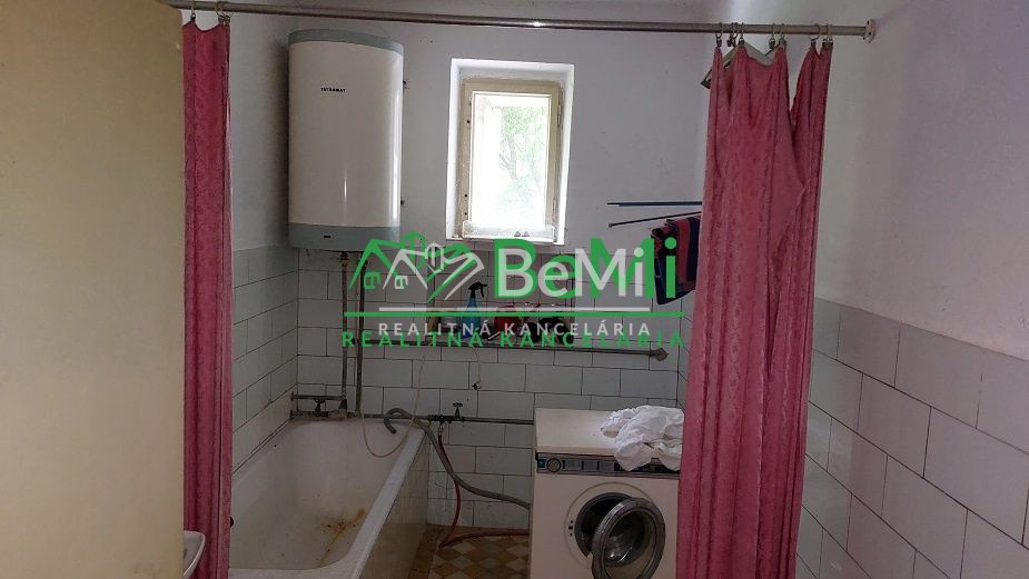 Exkluzívne na predaj rodinný dom v obci Norovce - 10