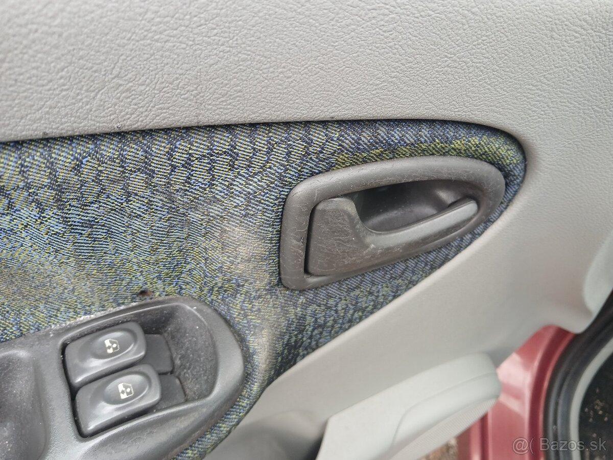 Predáme Renault Megane Scenic - 10