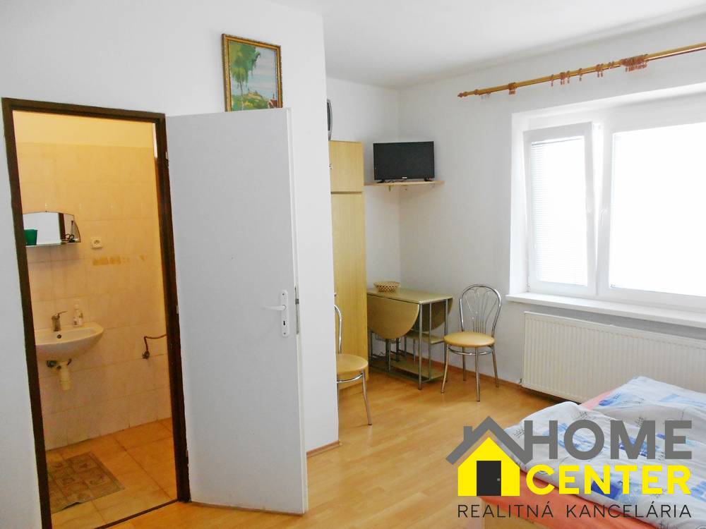 Na predaj :7 izbový rodinný dom - ubytovanie Podhájska , - 10