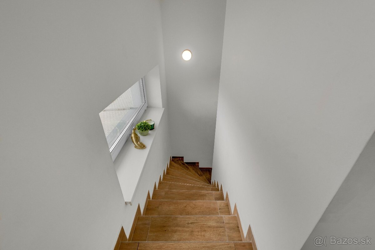 NA PREDAJ NOVOSTAVBA 3-IZBOVÉHO RODINNÉHO DOMU V STUPAVE - 10